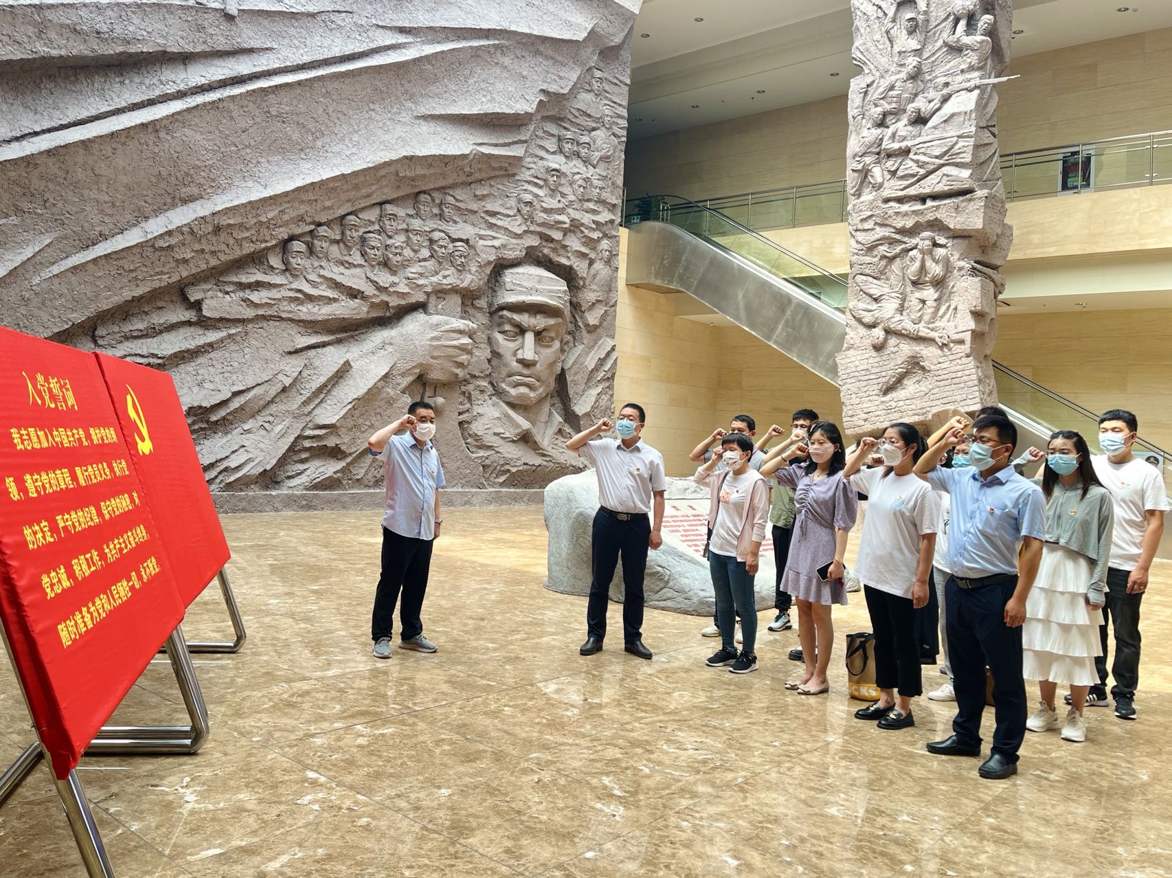 1655694543379000971.jpg 5897affe89c1f51ba05c6af998fc42a.jpg